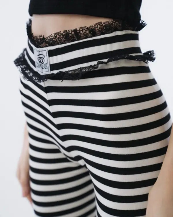 Beetle Capri Legging - Image 7