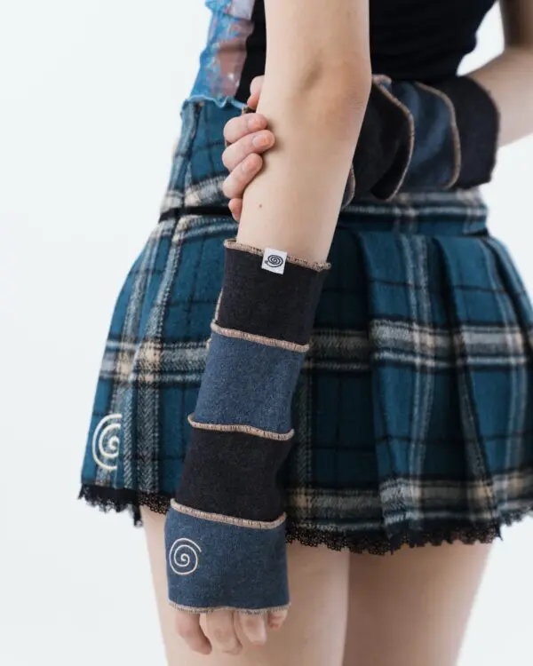 Patches Gloves - Image 5
