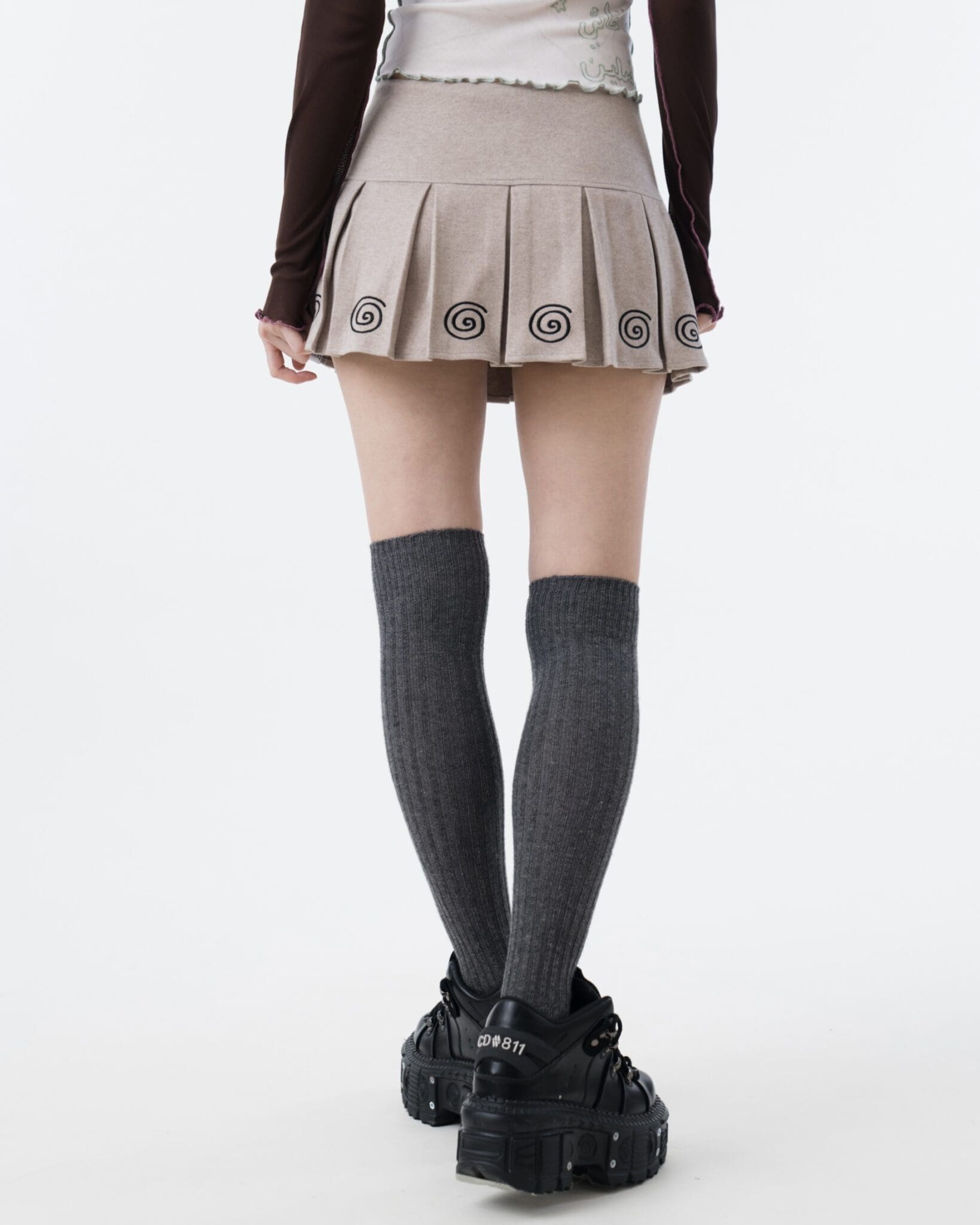 Greige Built-in Shorts Skirt – sixthdimension.shop
