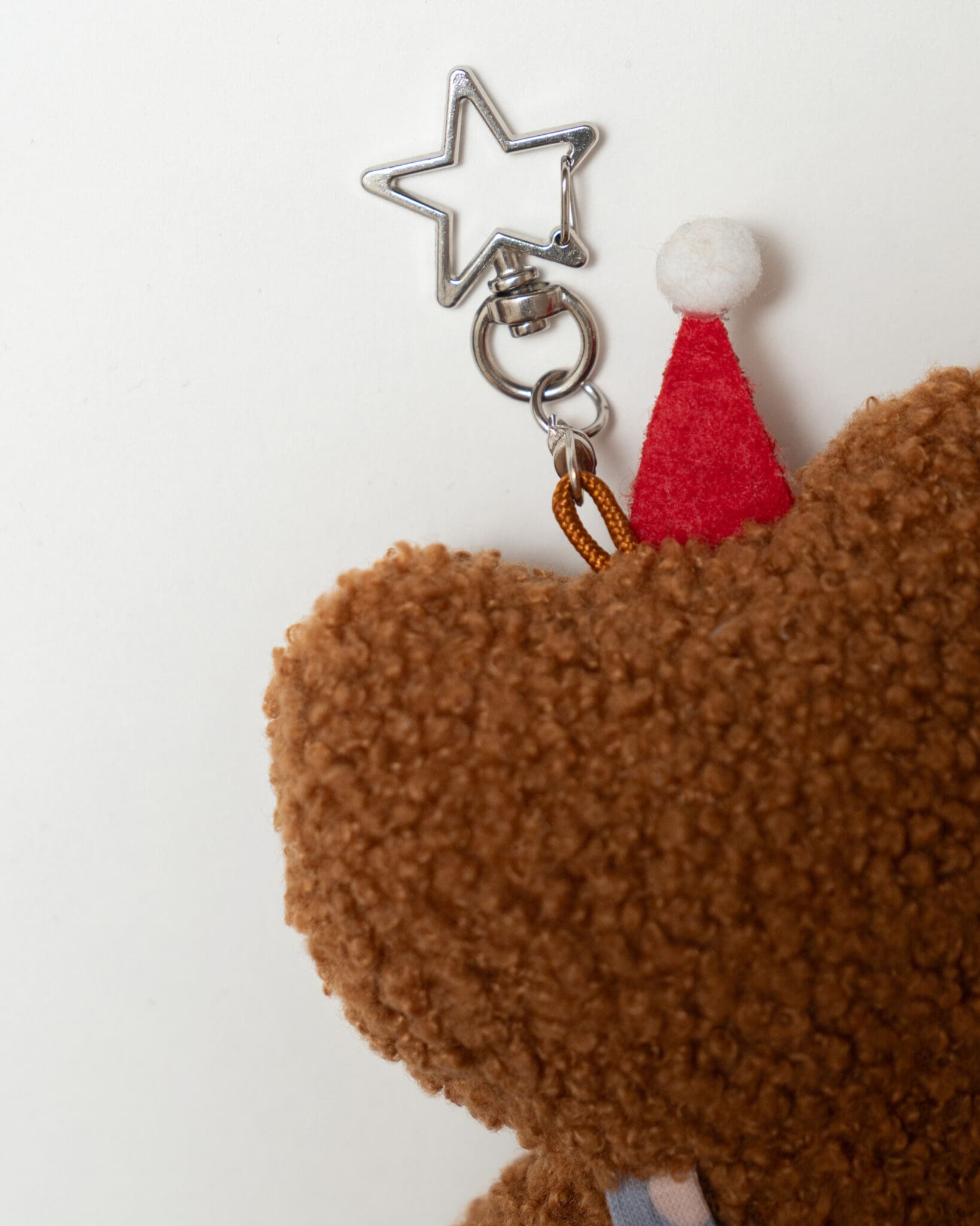くまちゃ　ぺージ Carnival Teddy Keychain – sixthdimension.shop